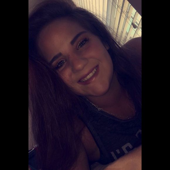 Meet your Posher, Raegan - Picture 1 of 1